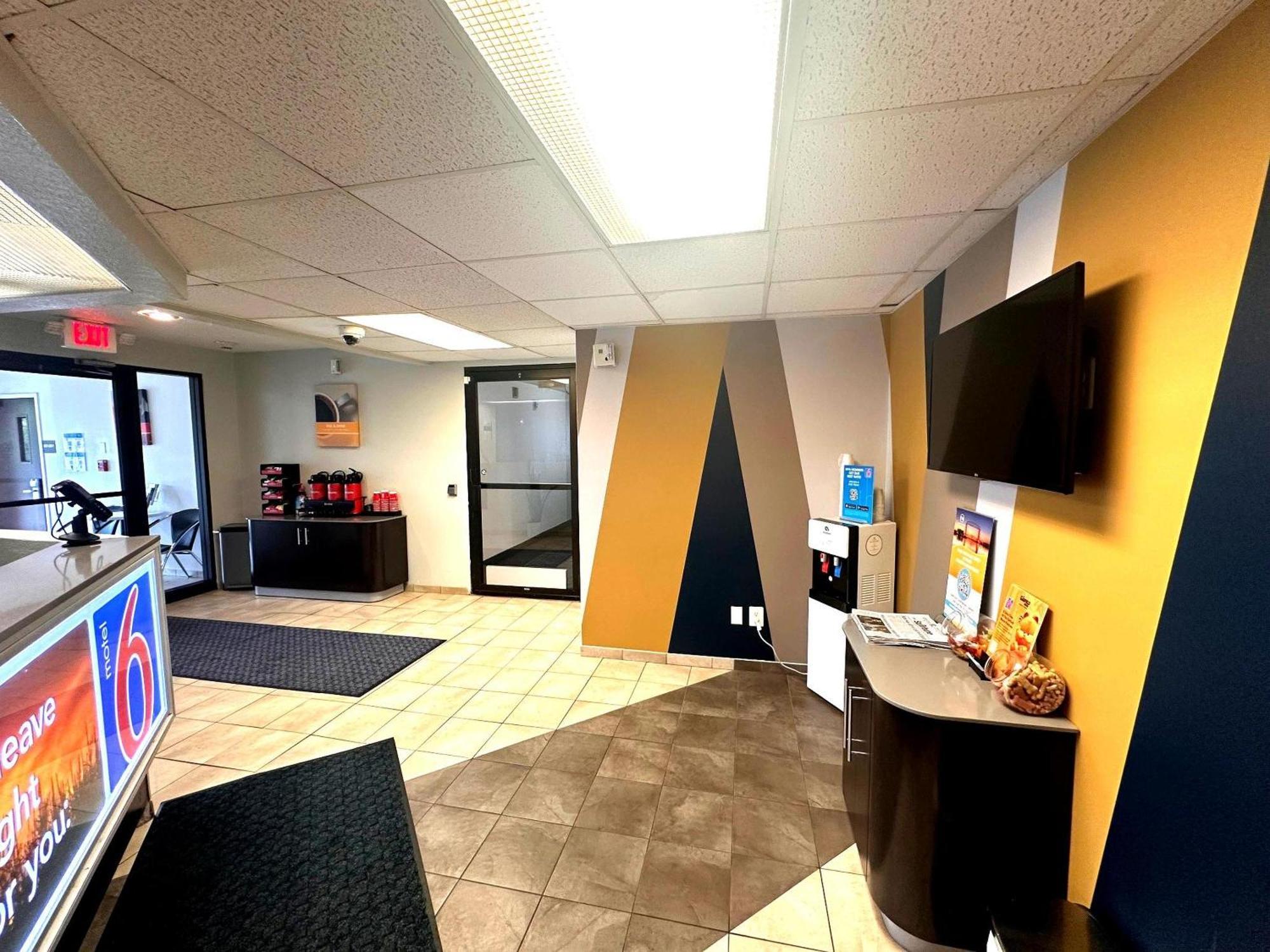 Motel 6-Duluth, Mn Eksteriør bilde